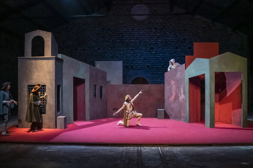 Scénographie du spectacle La Foire de Madrid – Antoine Milian